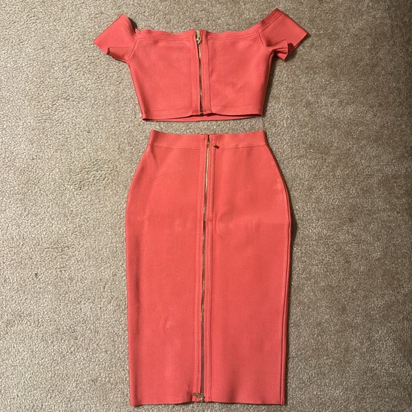 House of CB CORAL 2 piece bandage with gold zipper midi skirt and top set. NWOT - Picture 5 of 7